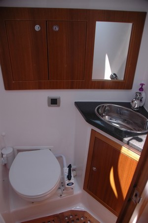 Front WC shower